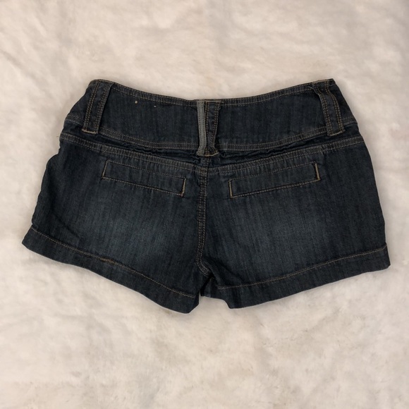 Mossimo Supply Co. low rise shorts Size 6/7 - Picture 2 of 3